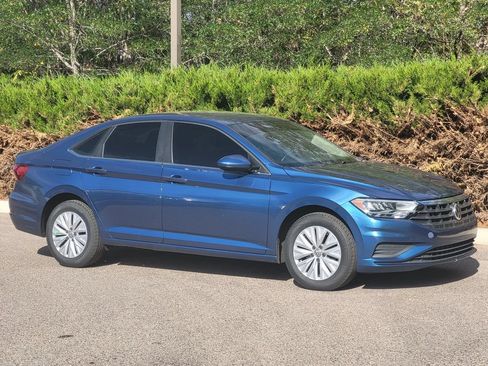 Used 2019 Volkswagen Jetta S w/ Driver Assistance Package FWD image 3