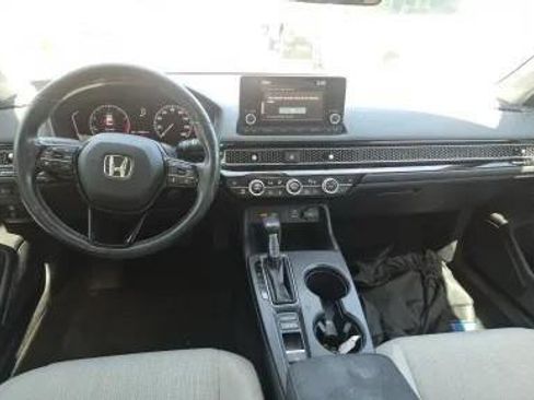 Used 2022 Honda Civic EX image 5