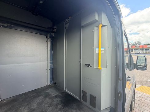 Used 2020 Ford Transit 250 148 High Roof Extended RWD image 22