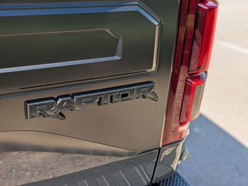 Used 2018 Ford F150 Raptor w/ Equipment Group 802A Luxury AWD/4WD image 38