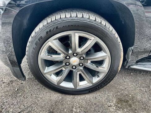 Used 2017 Chevrolet Suburban Premier image 32