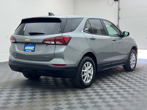 Used 2024 Chevrolet Equinox LS w/ LS Convenience Package AWD/4WD image 6