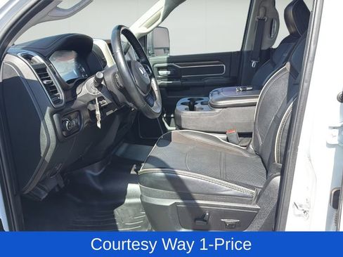 Used 2024 RAM 2500 Laramie AWD/4WD image 12