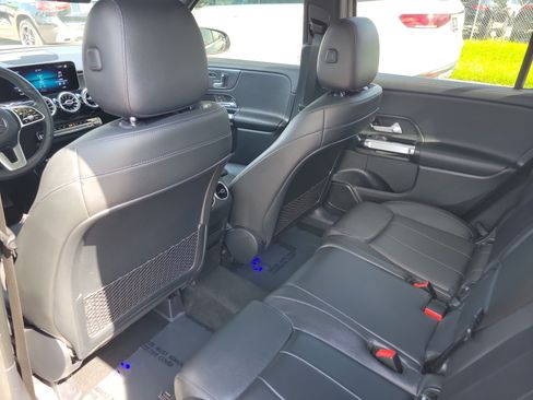 Used 2021 Mercedes-Benz GLB 250 image 13