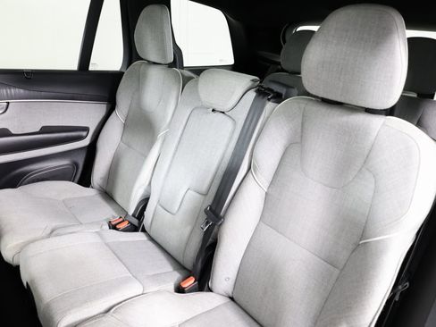 Used 2023 Volvo XC90 T8 Ultimate image 11