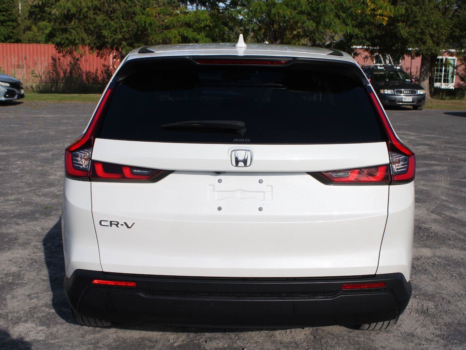 Used 2025 Honda CR-V EX image 6