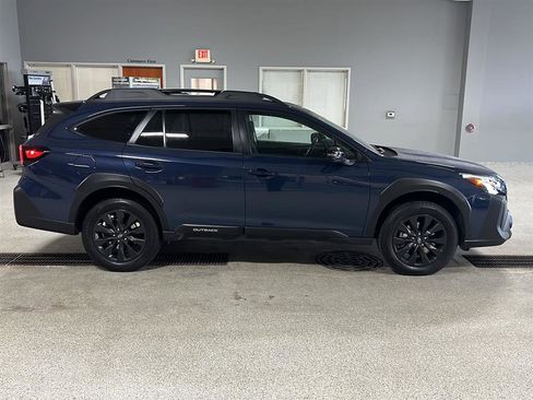 Used 2023 Subaru Outback Onyx Edition image 10