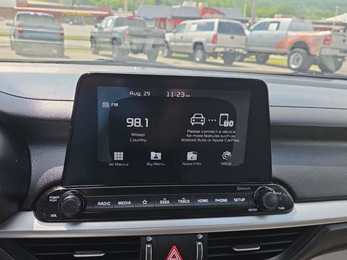 Used 2019 Kia Forte LXS FWD image 25
