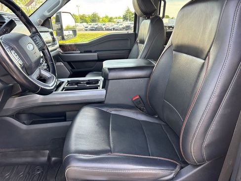 Used 2024 Ford F350 Lariat w/ Lariat Ultimate Package AWD/4WD image 18
