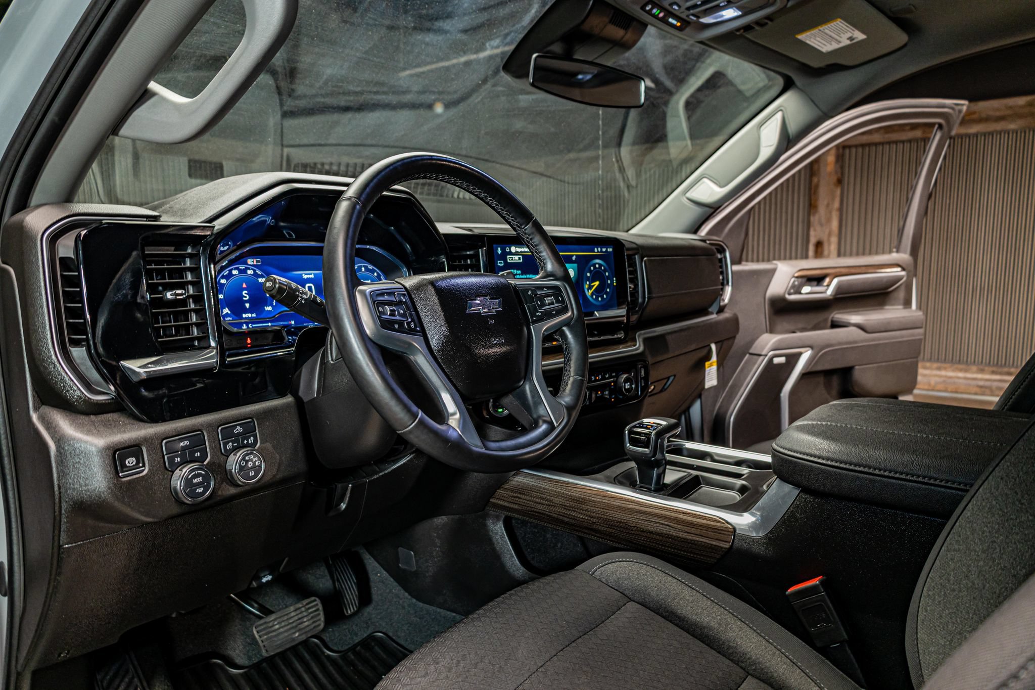 Used 2025 Chevrolet Silverado 1500 RST w/ All Star Edition Plus AWD/4WD image 17