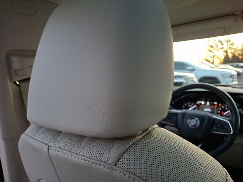 Certified 2023 Buick Envision Avenir image 13