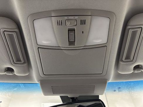 Used 2017 Nissan Armada SV AWD/4WD image 15