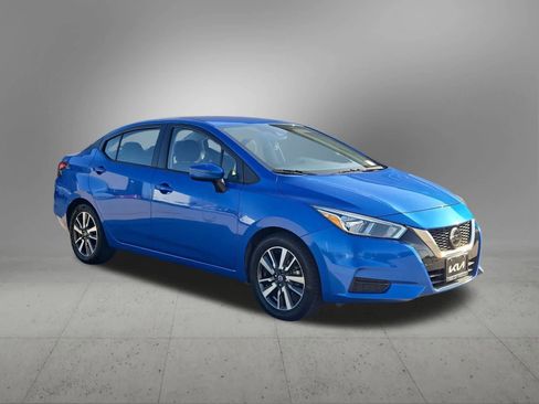Used 2021 Nissan Versa SV image 8