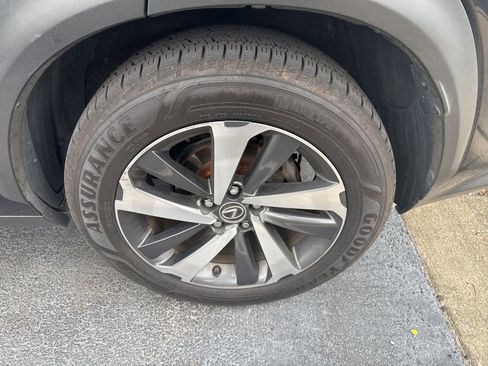 Used 2018 Lexus NX 300h AWD w/ Premium Package image 9