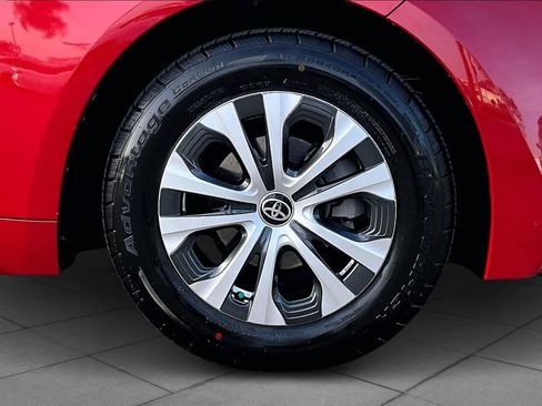 Used 2021 Toyota Corolla LE image 10