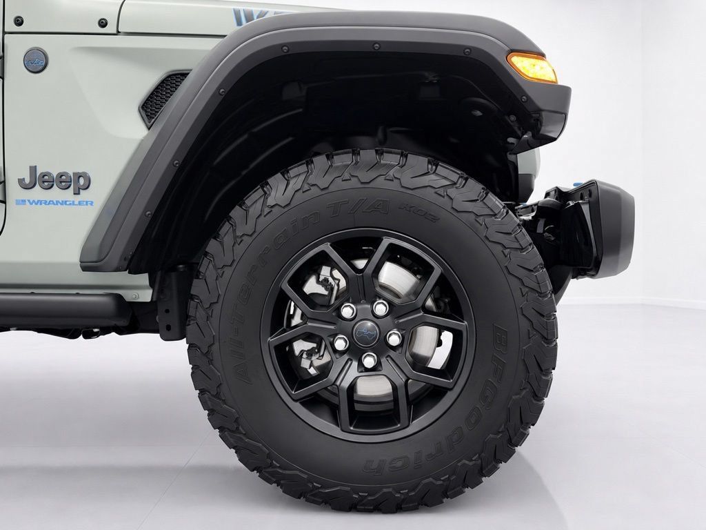 Used 2024 Jeep Wrangler Unlimited AWD/4WD image 12
