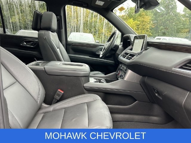 Used 2023 Chevrolet Tahoe Z71 w/ Z71 Off-Road Package AWD/4WD image 37