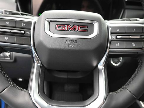 Used 2026 GMC Terrain Elevation w/ Black Edition AWD/4WD image 8