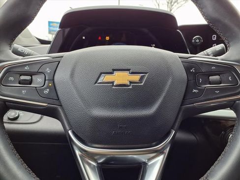 Used 2024 Chevrolet Trax LT w/ LT Convenience Package image 14