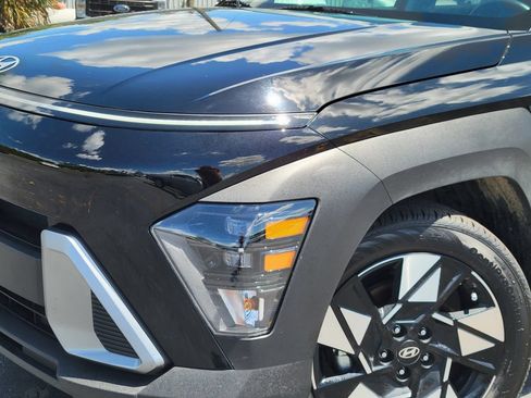 Used 2025 Hyundai Kona SEL FWD image 9