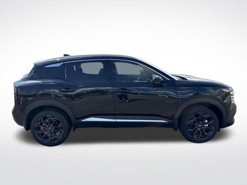 New 2025 Nissan Kicks Play S FWD image 11