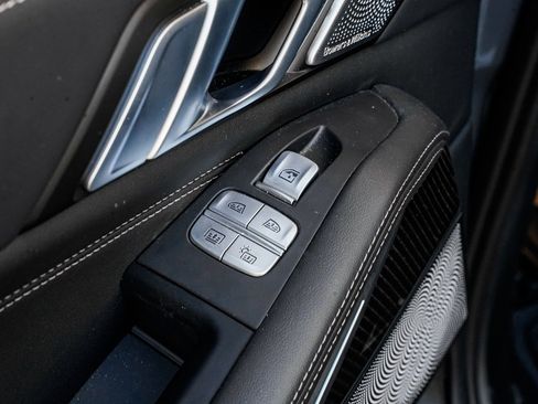 Certified 2025 BMW X7 M60i image 19