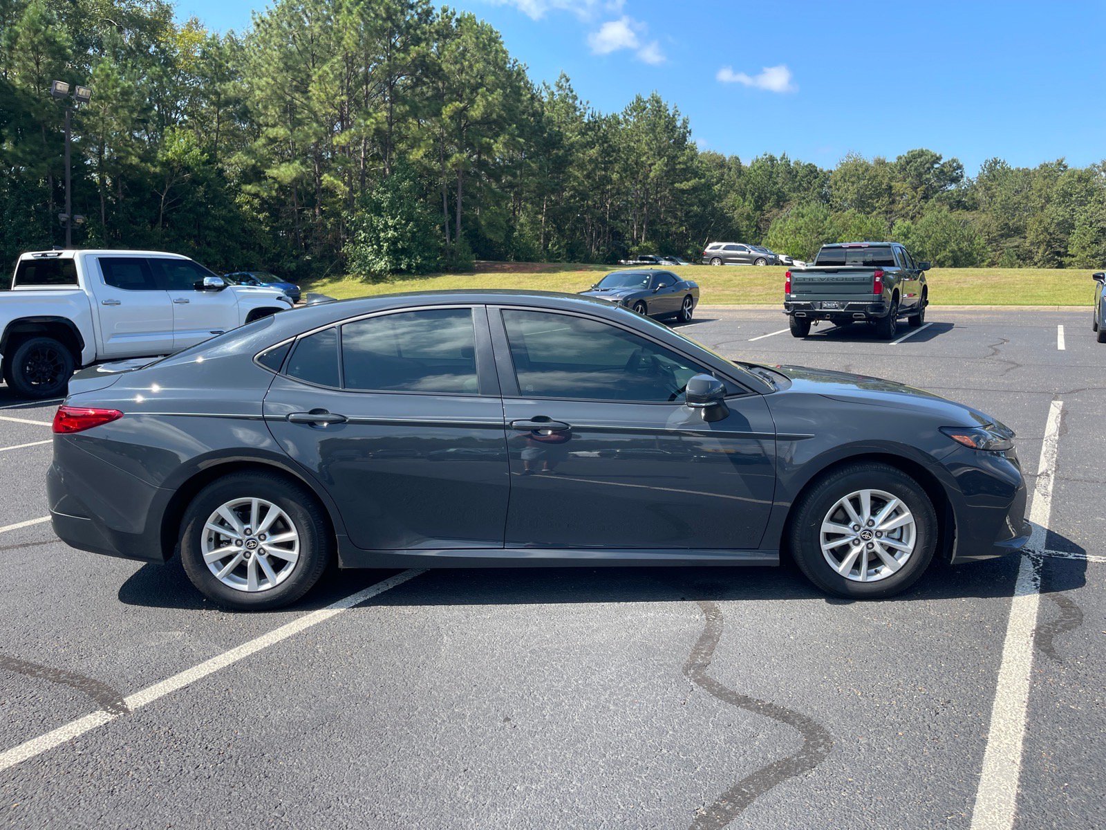 Used 2025 Toyota Camry LE FWD image 21