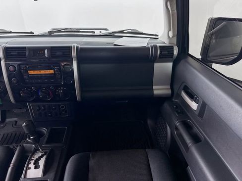 Used 2008 Toyota FJ Cruiser 2WD image 23