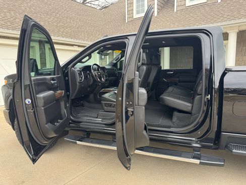 Used 2021 Chevrolet Silverado 3500 High Country w/ Z71 Off-Road Package image 12