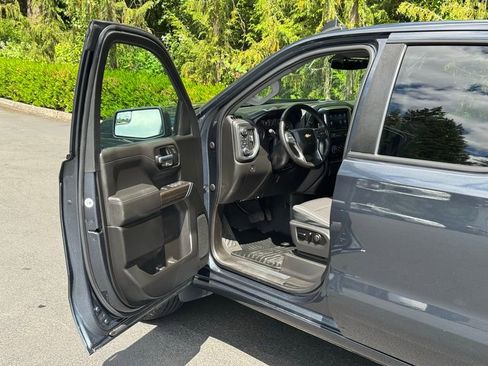 Used 2021 Chevrolet Silverado 1500 LT AWD/4WD image 7
