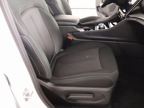 Used 2024 Jeep Grand Cherokee Laredo w/ Luxury Tech Group I image 13