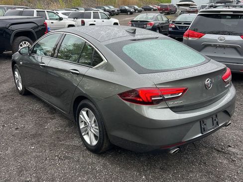 Used 2018 Buick Regal Preferred w/ Sights and Sounds Package FWD image 2