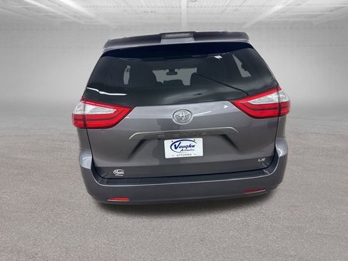 Used 2019 Toyota Sienna LE image 10