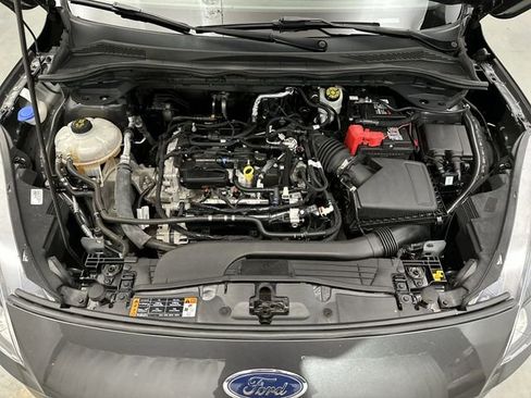 Used 2020 Ford Escape SE image 21