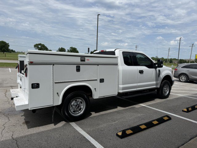 Used 2018 Ford F250 XLT AWD/4WD image 2