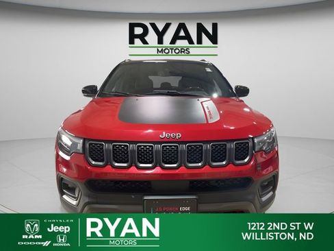 Used 2023 Jeep Compass Trailhawk w/ Trailhawk Elite Group AWD/4WD image 8