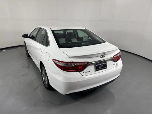Used 2017 Toyota Camry SE FWD image 32