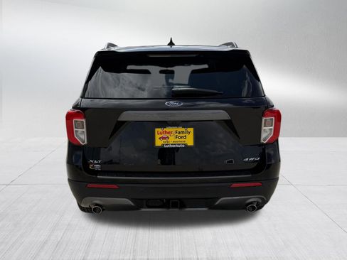 Certified 2023 Ford Explorer XLT w/ Equipment Group 202A AWD/4WD image 6