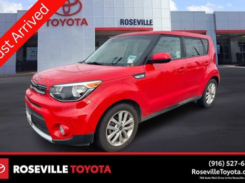 Used 2019 Kia Soul + image 1
