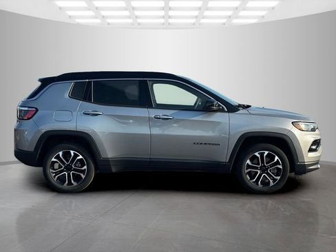 Used 2023 Jeep Compass Limited image 8
