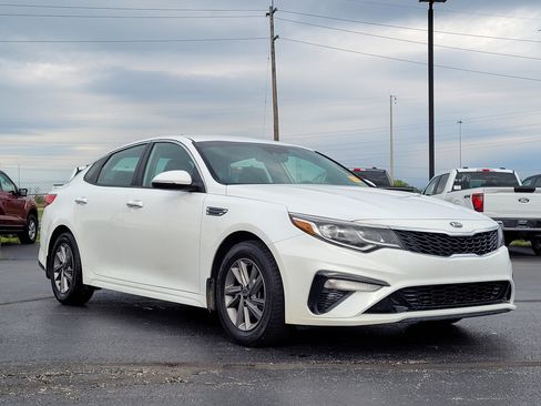 Used 2020 Kia Optima LX FWD image 1