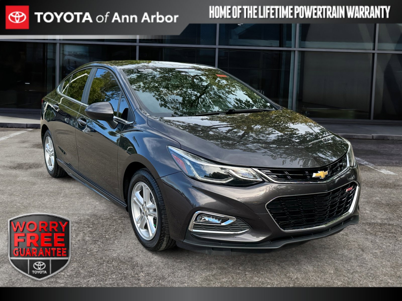 Used 2017 Chevrolet Cruze LT w/ Sun And Sound Package FWD image 1