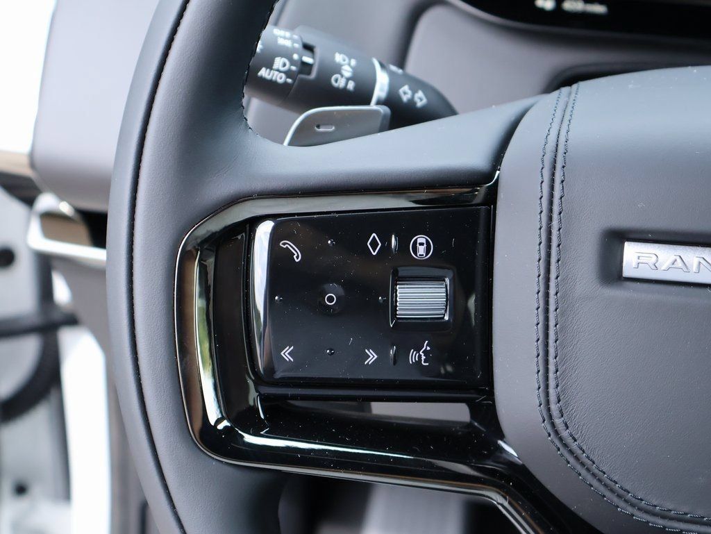New 2025 Land Rover Range Rover Sport Dynamic SE AWD/4WD image 31