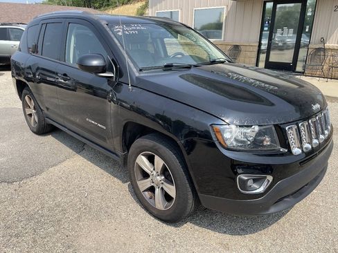 Used 2017 Jeep Compass High Altitude AWD/4WD image 3