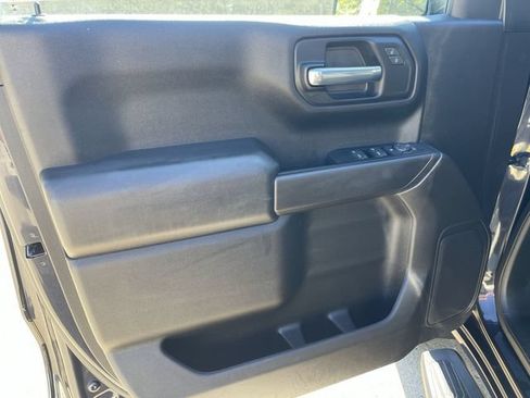 Used 2022 Chevrolet Silverado 1500 Custom Trail Boss AWD/4WD image 10
