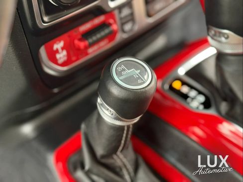 Used 2020 Jeep Gladiator Rubicon AWD/4WD image 41