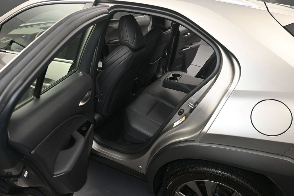 Used 2019 Lexus UX 200 F Sport w/ F Sport Premium Package FWD image 12