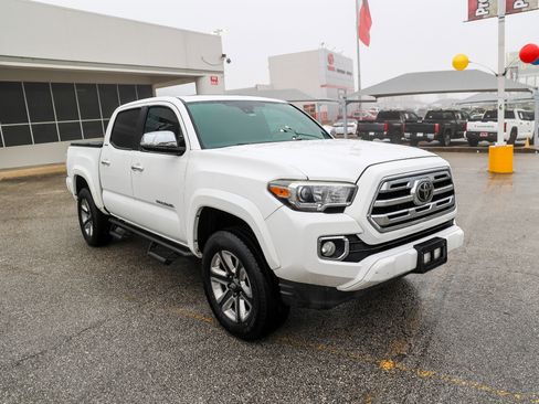 Used 2019 Toyota Tacoma Limited AWD/4WD image 20