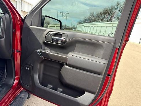 Used 2021 GMC Sierra 1500 AT4 w/ AT4 Value Package AWD/4WD image 16