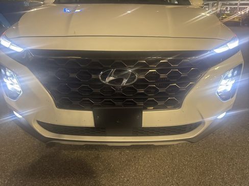 Used 2020 Hyundai Santa Fe Limited image 9